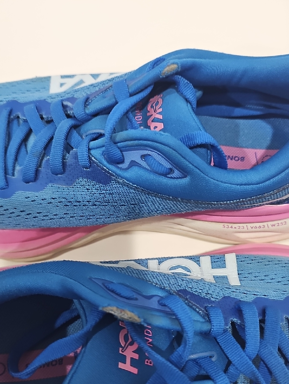 Women's Size 9.5 B Hoka Clifton Running Sneakers Blue Pink - Picture 8 of 12